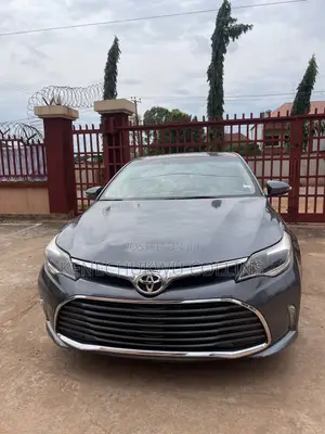 Toyota Avalon XLE 4dr Sedan (3.5L 6cyl 6A) 2014 Gray