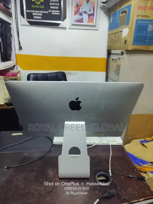 Desktop Computer Apple iMac 8GB Intel Core i5 HDD 1T