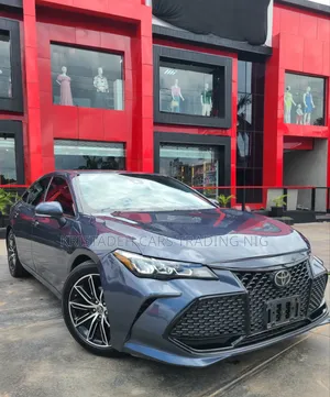 Toyota Avalon XSE FWD Sedan (3.5L V6 8A) 2019 Blue