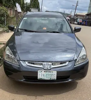 Honda Accord 2005 Gray