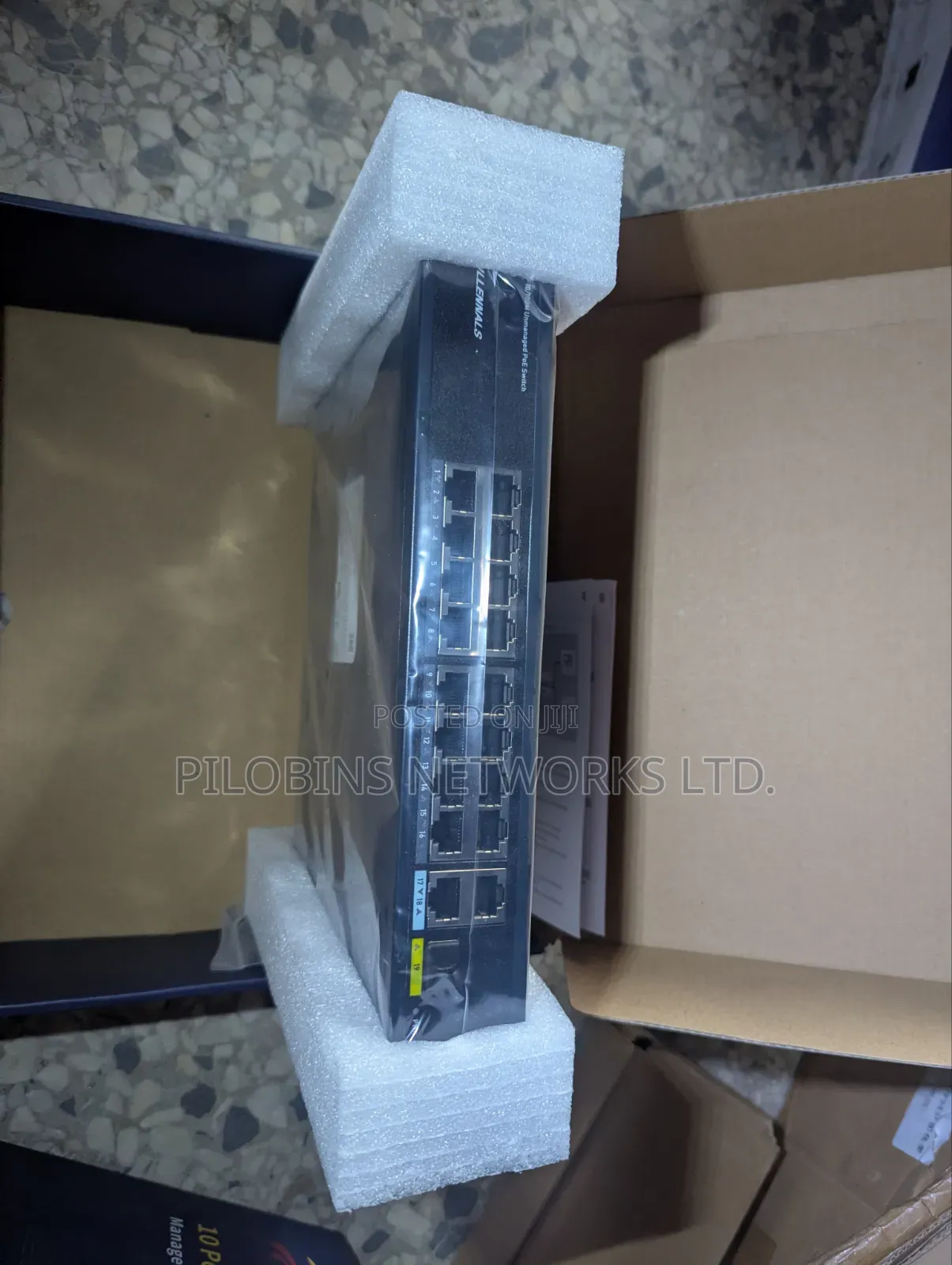 MILLENNALS 16ports 10/100 Unmanaged PoE Switch