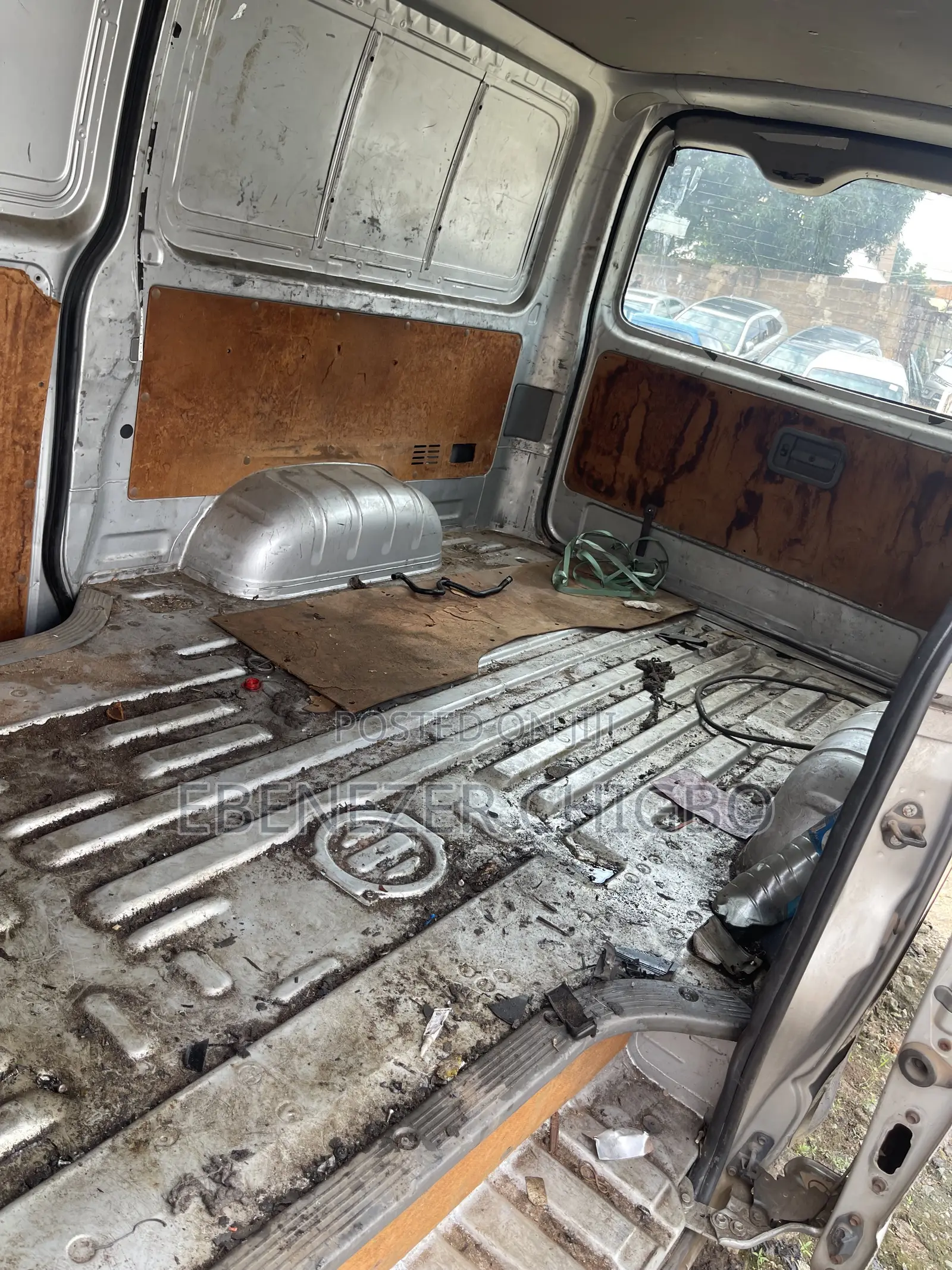 Toyota HiAce 2005 Silver