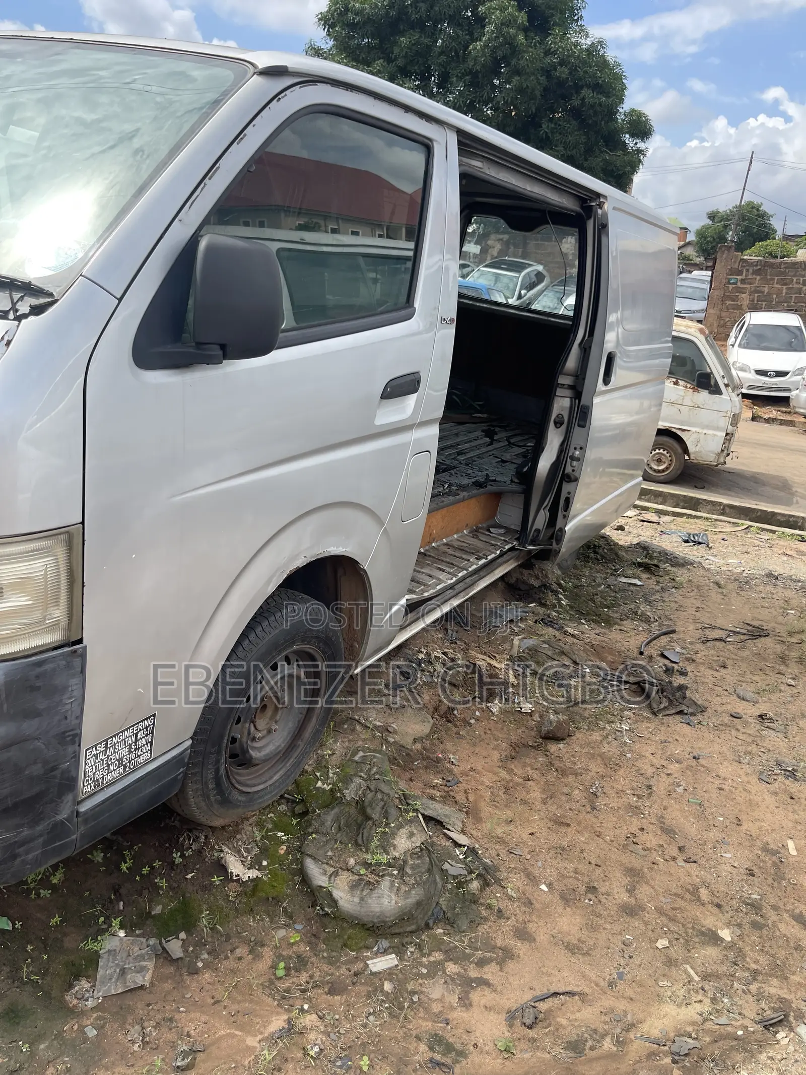 Toyota HiAce 2005 Silver