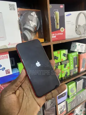 Apple iPhone XR 64 GB Red