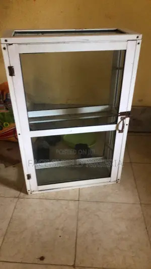 Used Show Glass for Sales