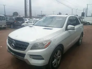 Mercedes-Benz M Class ML350 4MATIC 4dr SUV AWD (3.5L 6cyl 7A) 2014
