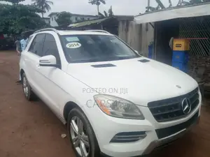 Mercedes-Benz M Class ML350 4MATIC 4dr SUV AWD (3.5L 6cyl 7A) 2014
