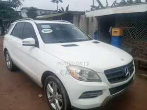 Mercedes-Benz M Class ML350 4MATIC 4dr SUV AWD (3.5L 6cyl 7A) 2014