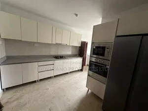 4bdrm Apartment in Banana Island for rent