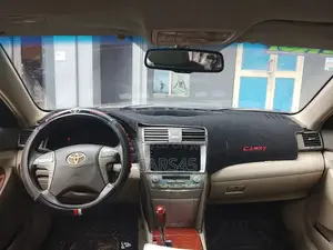 Toyota Camry Base 4dr Sedan (2.5L 4cyl 6M) 2010 Gray