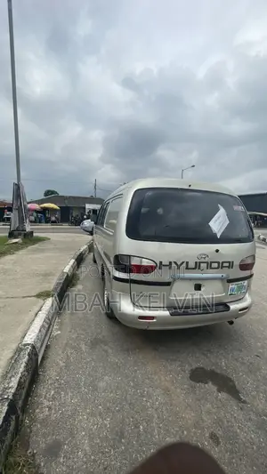 Hyundai H-100 1997 Silver