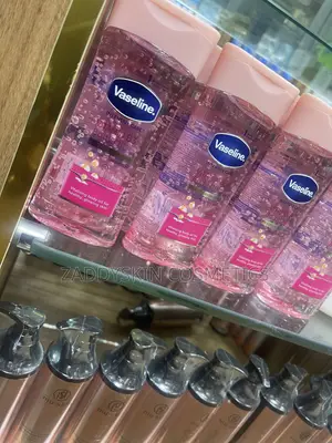 Vaseline Gluta-Hya, Vaseline Cocoa/B3 Oil