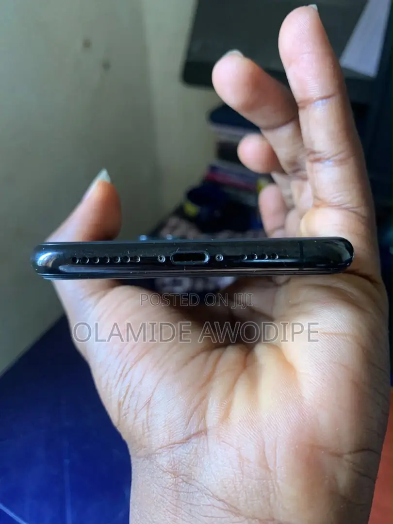 Apple iPhone 11 Pro Max 64 GB