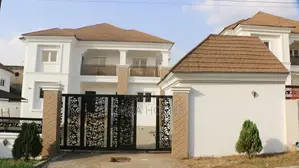 5bdrm Duplex in FHA for sale