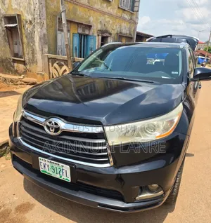 Toyota Highlander Limited Platinum V6 4x2 (3.5L 6cyl 6A) 2016 Black