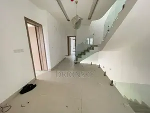5bdrm Duplex in Bode Thomas for sale