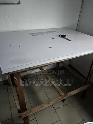 Cutting Table