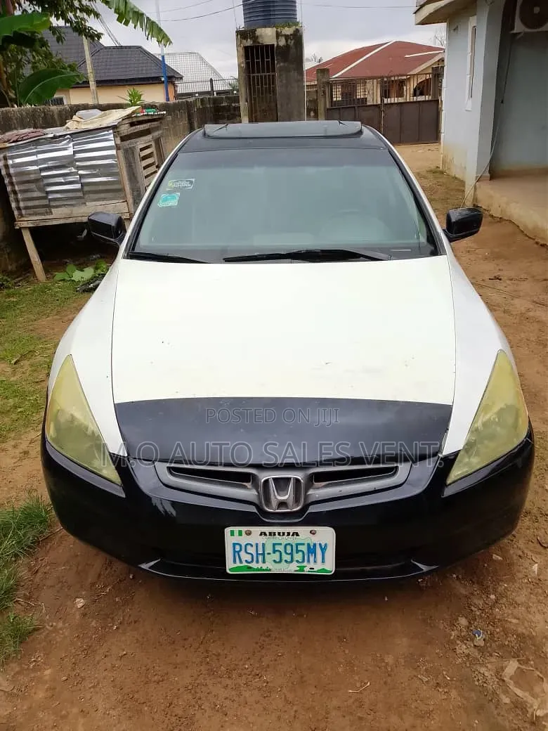 Honda Accord 2005 White