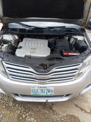 Toyota Venza 2010 Silver
