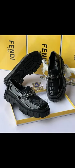 Men Cooperate Shoes