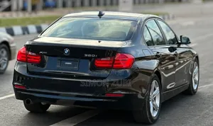 BMW 320i 2013 Black