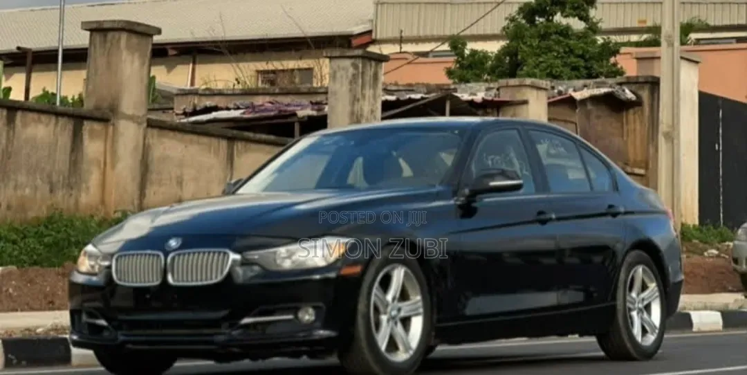 BMW 320i 2013 Black
