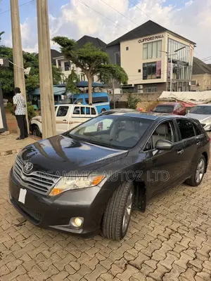 Toyota Venza V6 AWD 2012 Gray