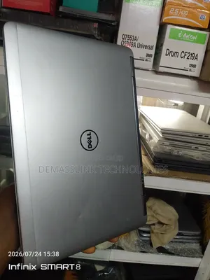 Laptop Dell Latitude E7240 8GB Intel Core i5 SSD 128GB
