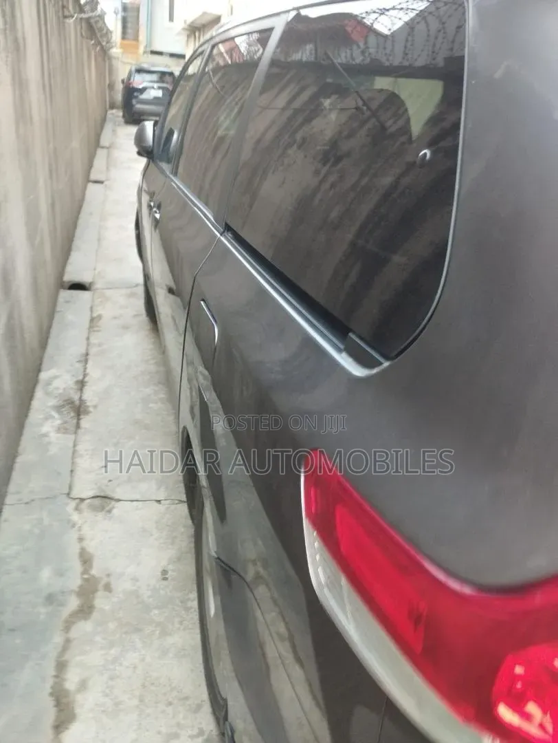 Toyota Sienna 2012 Gray