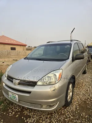 Toyota Sienna LE AWD 2005 Silver