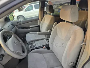 Toyota Sienna LE AWD 2005 Silver