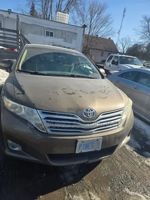 Toyota Venza 2010 Gold