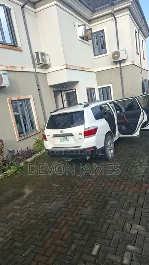 Toyota Highlander 2010 White