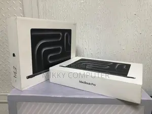 New Laptop Apple MacBook Pro 2025 M5 24GB Apple M5 SSD 1T