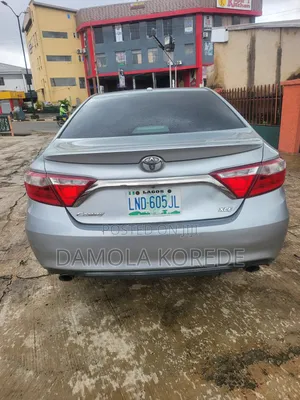Toyota Camry 2016 Silver