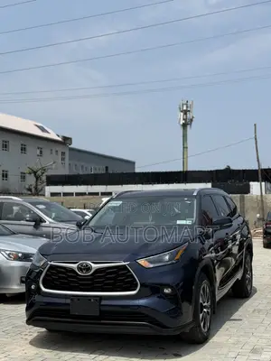 Toyota Highlander 2021 Blue