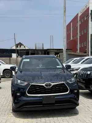 Toyota Highlander 2021 Blue