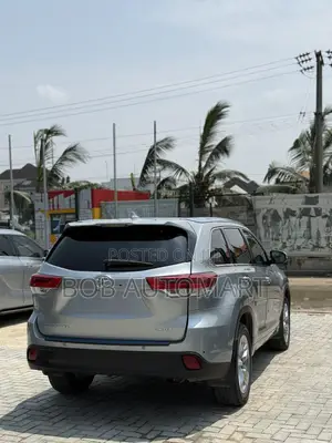 Toyota Highlander 2015 Silver