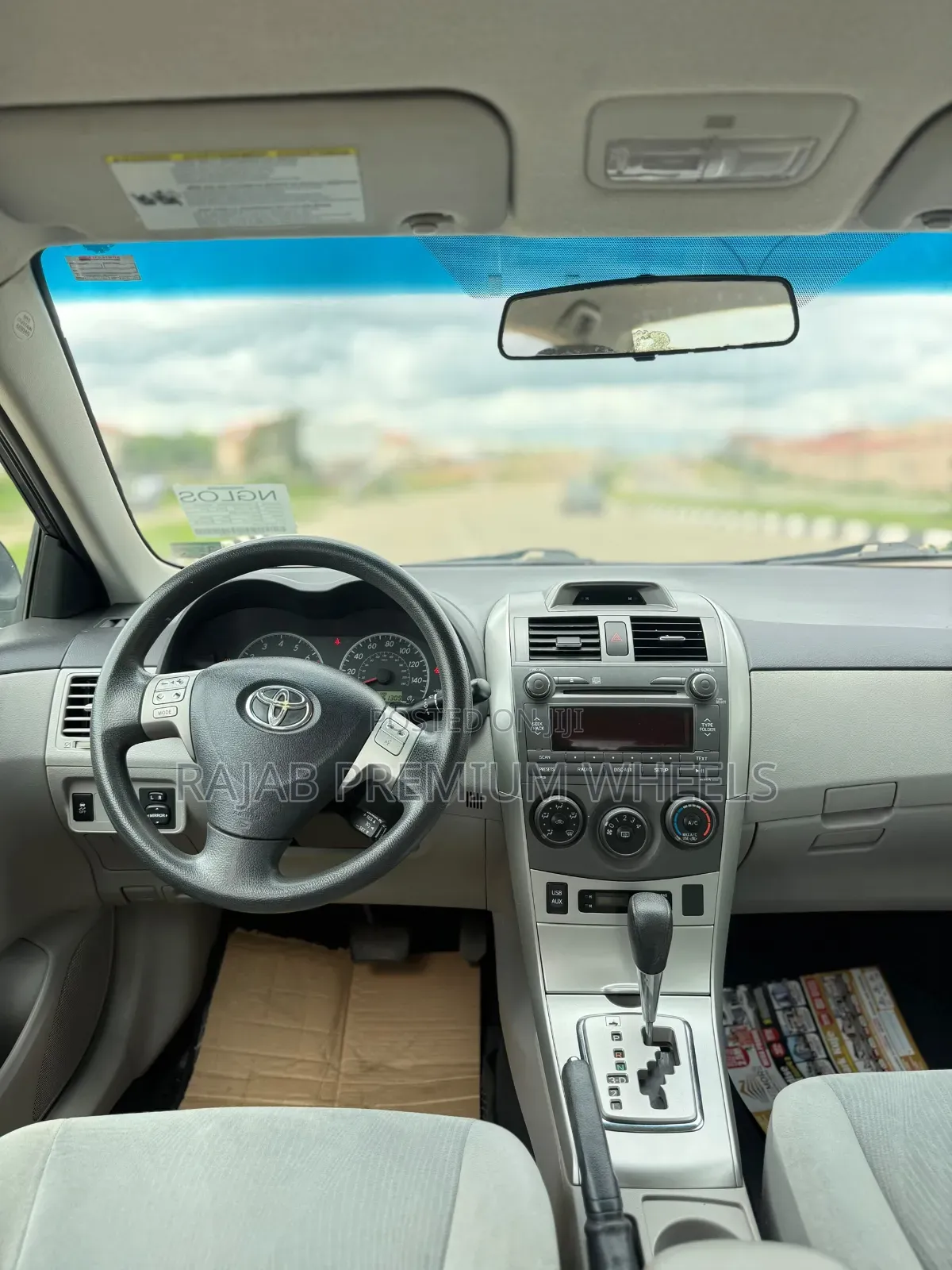 Toyota Corolla 2012 Gray