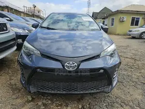Toyota Corolla 2017 Gray