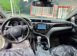 Toyota Camry 2019 White