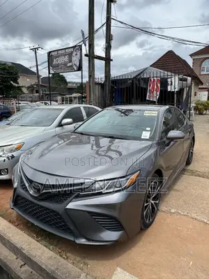 Toyota Camry 2018 Gray