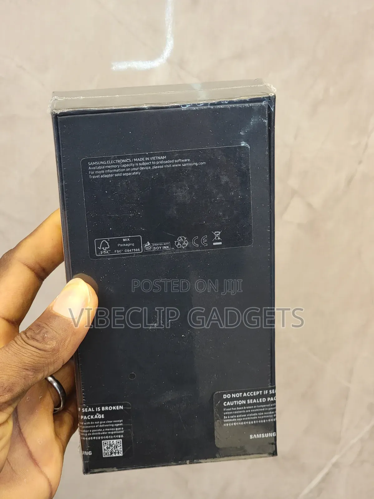 New Samsung Chat 322 Wi Fi Black