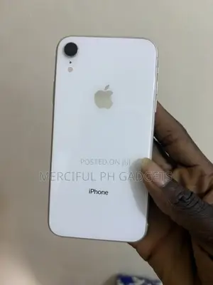 Apple iPhone XR 64 GB White