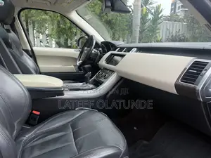 Land Rover Range Rover Sport HSE 4x4 (3.0L 6cyl 8A) 2016 Black