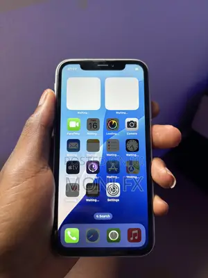 Apple iPhone XR 64 GB White