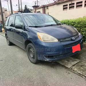 Toyota Sienna 2005 Blue
