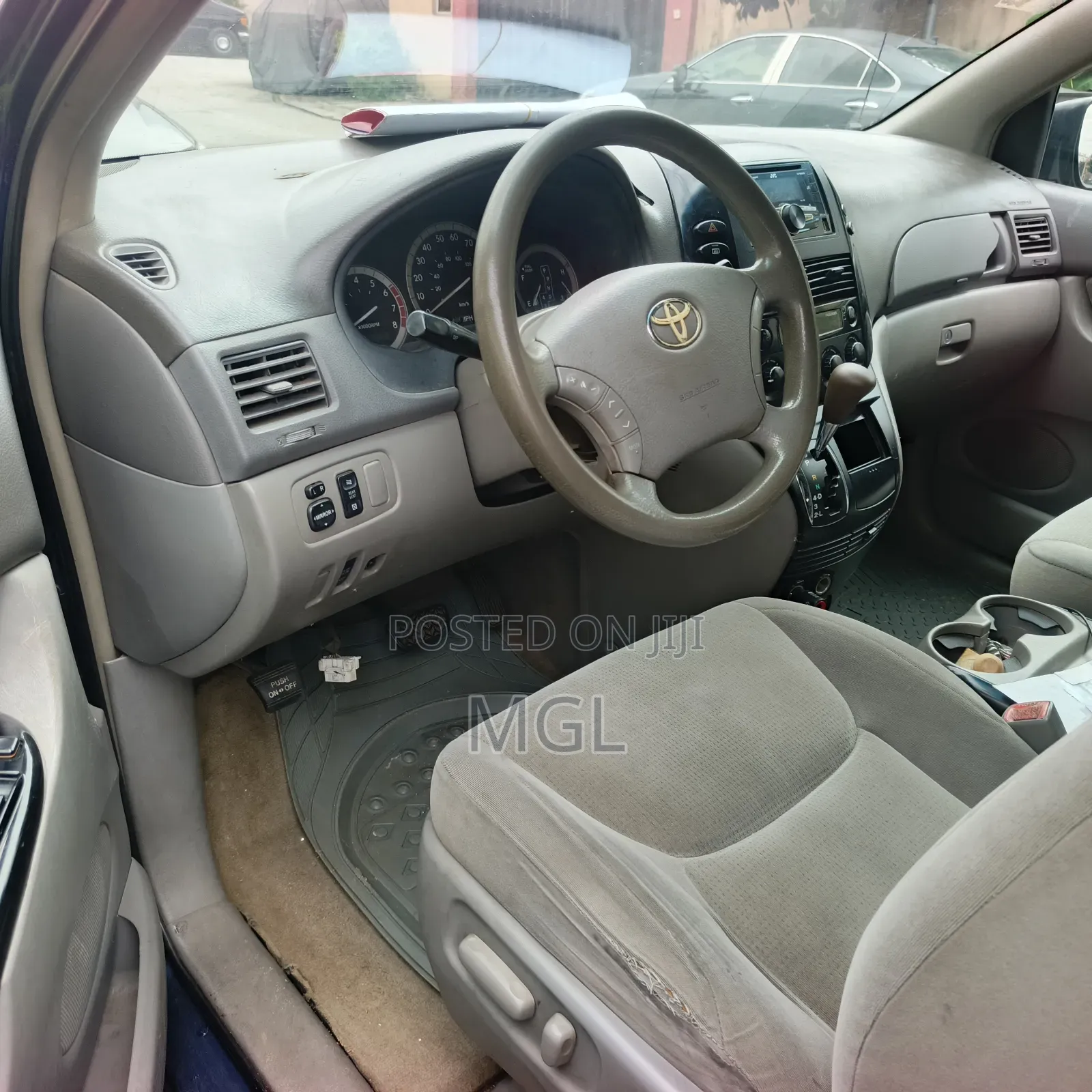 Toyota Sienna 2005 Blue