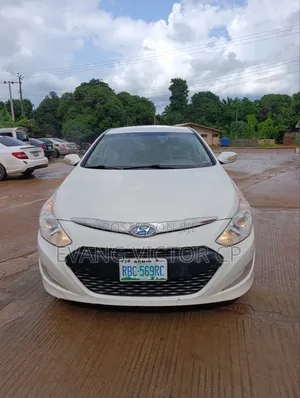 Hyundai Sonata Limited 2.0T Sedan (2.0L 4cyl 6A) 2013 White