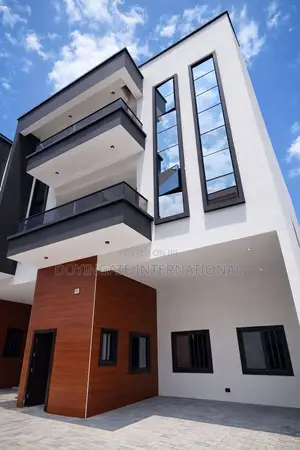 4bdrm Duplex in Allen Avenue for sale